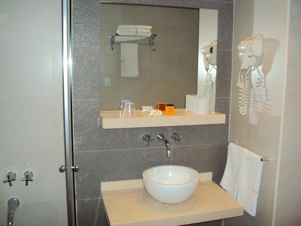 Promenade Hotel บัวโนสไอเรส ภายนอก รูปภาพ